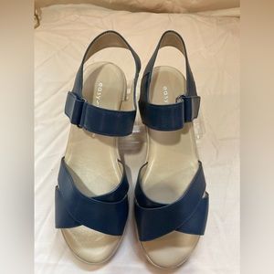 Easy Spirit Navy women’s sandals size 7.5W